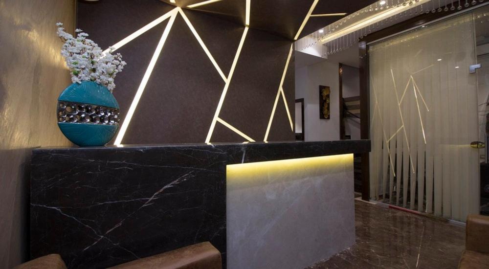 Hotel Meriton Mumbai International Airport T-2 Bagian luar foto