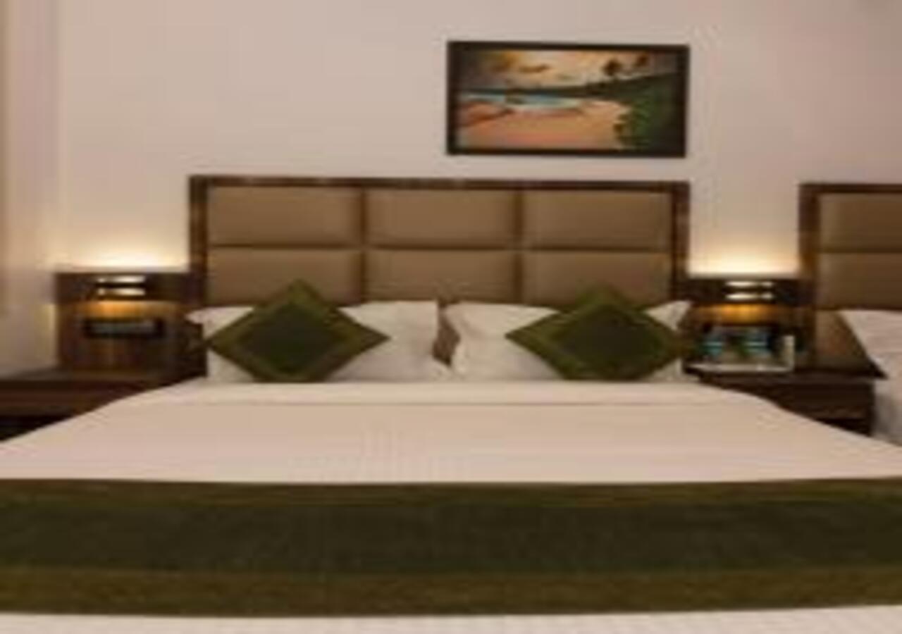 Hotel Meriton Mumbai International Airport T-2 Bagian luar foto
